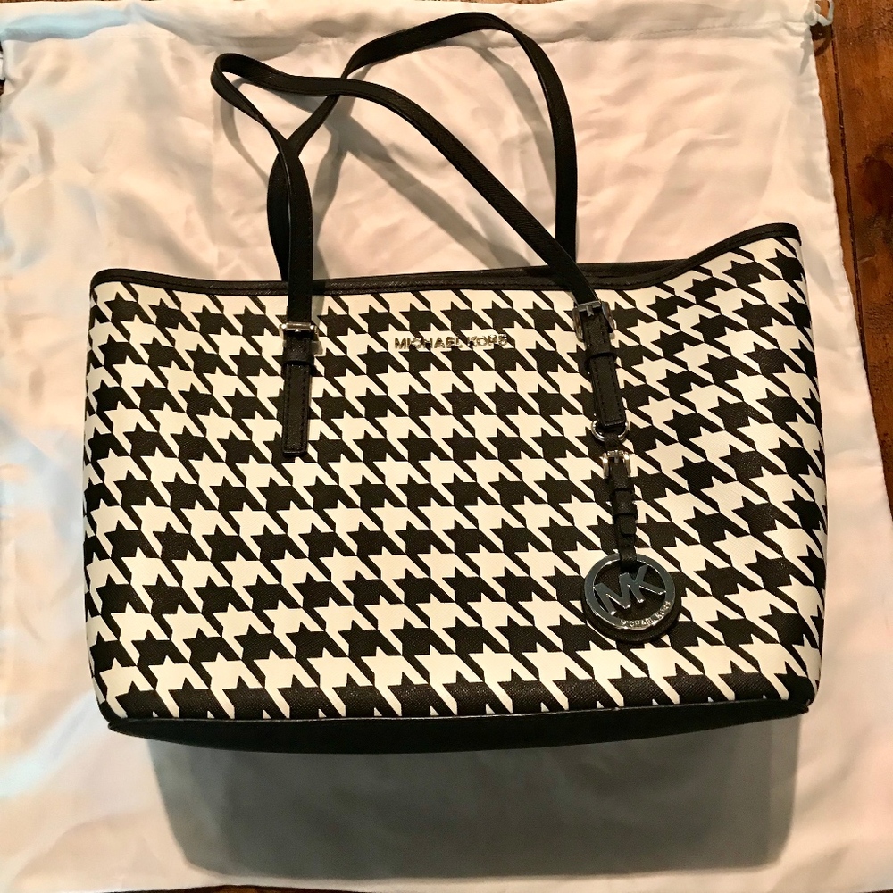 Michael Kors Jet Set Houndstooth Travel Tote